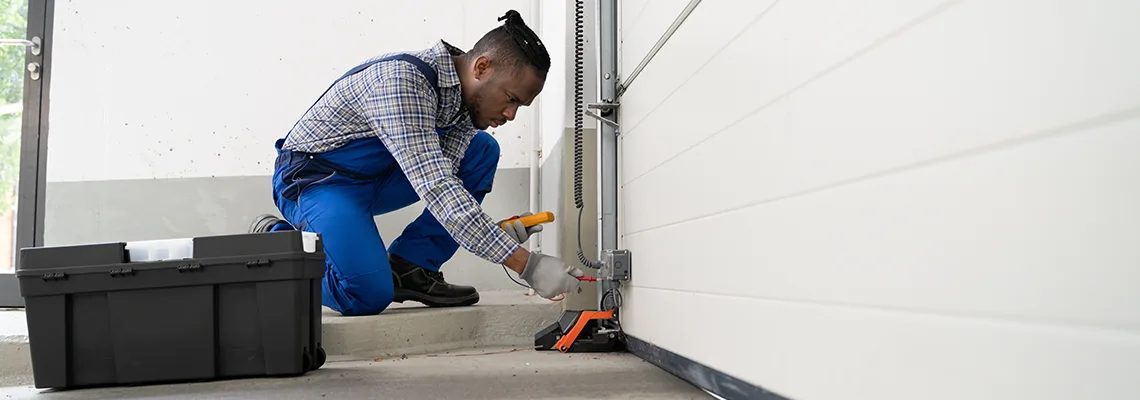 Repair Garage Door Not Closing But Light Flashing in Chicago Heights, IL